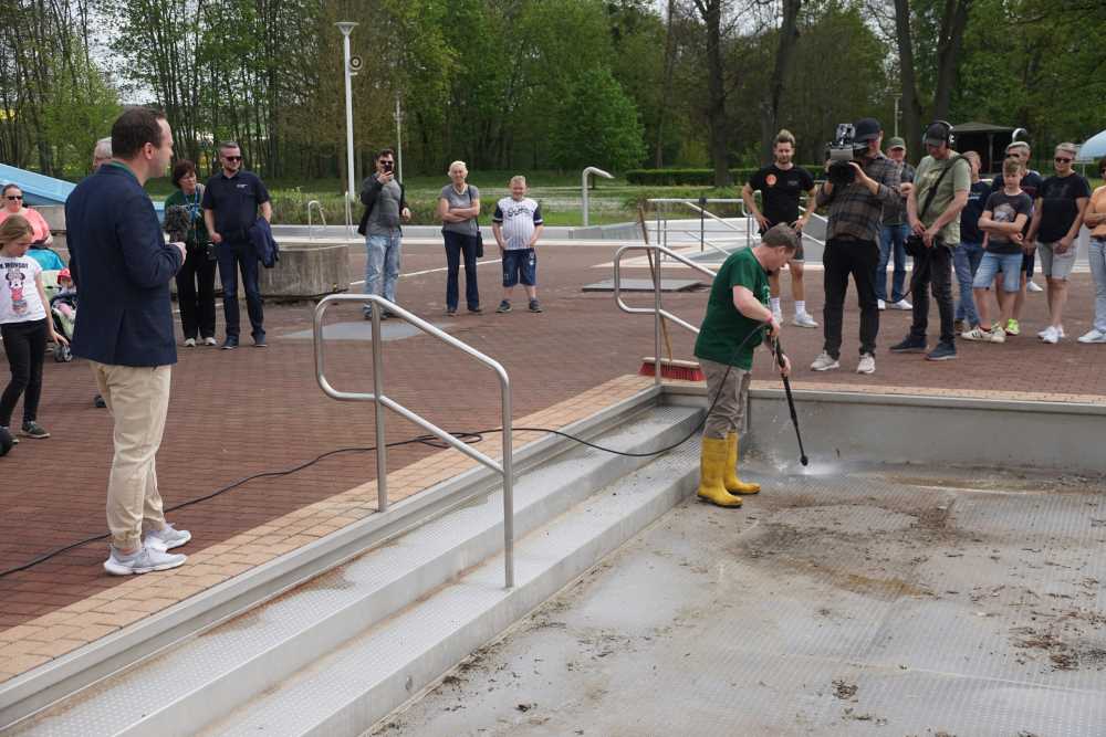 Dieses Bild hat ein leeres Alt-Attribut. Der Dateiname ist reinigung-bad-1000.jpg